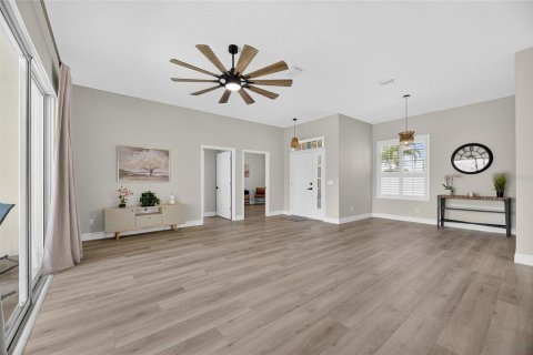 House in Sun City Center, Florida 2 bedrooms, 138.42 sq.m. № 1844431 - photo 9