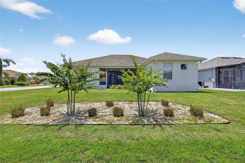 House in Sun City Center, Florida 2 bedrooms, 138.42 sq.m. № 1844431 - photo 24
