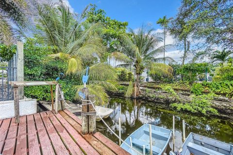 House in Fort Lauderdale, Florida 3 bedrooms, 149.11 sq.m. № 1891252 - photo 24