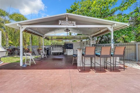 House in Fort Lauderdale, Florida 3 bedrooms, 149.11 sq.m. № 1891252 - photo 21