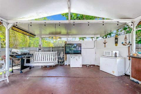 House in Fort Lauderdale, Florida 3 bedrooms, 149.11 sq.m. № 1891252 - photo 20