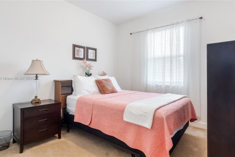 Снять в аренду виллу или дом в Тамарак, Флорида 3 спальни, 152.55м2, № 2018694 - фото 14