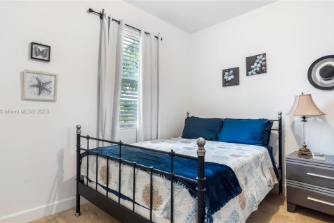 Снять в аренду виллу или дом в Тамарак, Флорида 3 спальни, 152.55м2, № 2018694 - фото 15