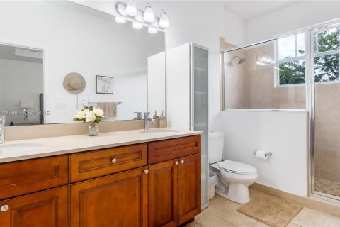 Снять в аренду виллу или дом в Тамарак, Флорида 3 спальни, 152.55м2, № 2018694 - фото 11