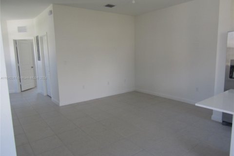 Townhouse in Homestead, Florida 3 bedrooms, 123.37 sq.m. № 1763943 - photo 14