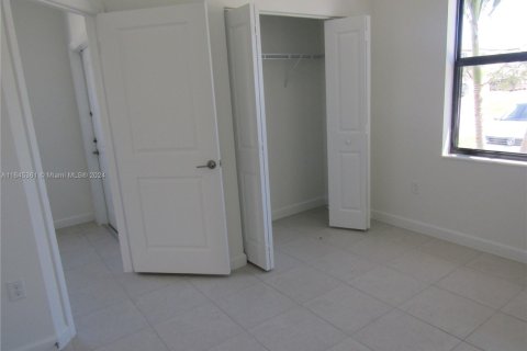 Townhouse in Homestead, Florida 3 bedrooms, 123.37 sq.m. № 1763943 - photo 8