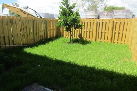 Townhouse in Homestead, Florida 3 bedrooms, 123.37 sq.m. № 1763943 - photo 5