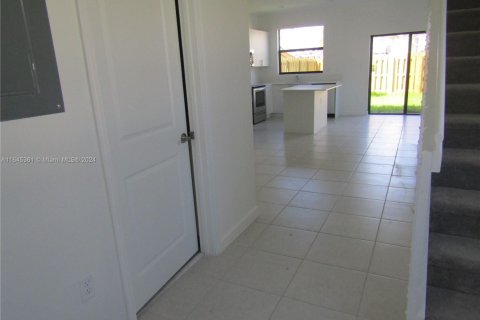 Townhouse in Homestead, Florida 3 bedrooms, 123.37 sq.m. № 1763943 - photo 11