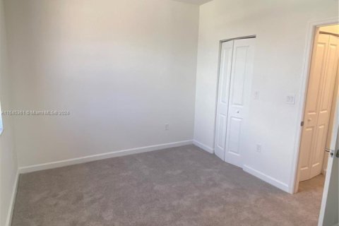 Townhouse in Homestead, Florida 3 bedrooms, 123.37 sq.m. № 1763943 - photo 25