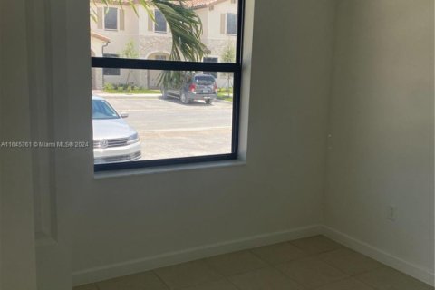 Townhouse in Homestead, Florida 3 bedrooms, 123.37 sq.m. № 1763943 - photo 28