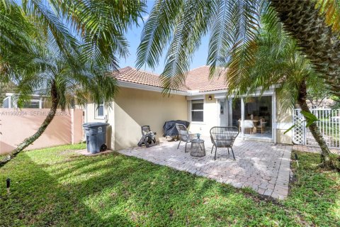 Купить виллу или дом в Делрей-Бич, Флорида 2 спальни, 129.51м2, № 2007156 - фото 23