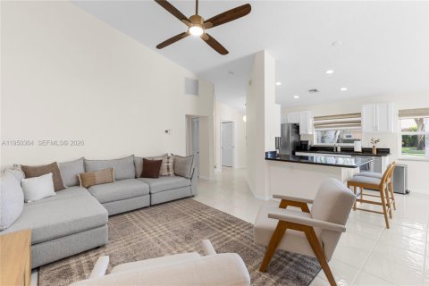 Купить виллу или дом в Делрей-Бич, Флорида 2 спальни, 129.51м2, № 2007156 - фото 10