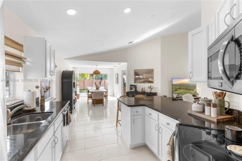 Купить виллу или дом в Делрей-Бич, Флорида 2 спальни, 129.51м2, № 2007156 - фото 6