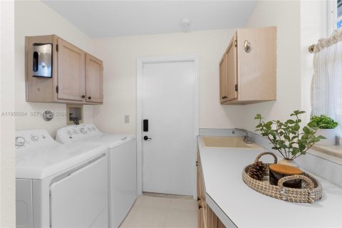 Купить виллу или дом в Делрей-Бич, Флорида 2 спальни, 129.51м2, № 2007156 - фото 21