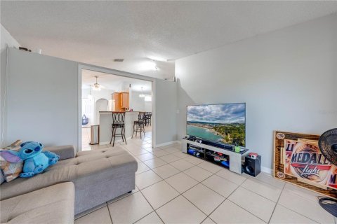 Casa en venta en Kissimmee, Florida, 3 dormitorios, 136.01 m2 № 1654075 - foto 16