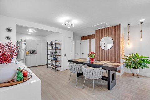 Casa en venta en Plantation, Florida, 3 dormitorios, 125.6 m2 № 1994746 - foto 4