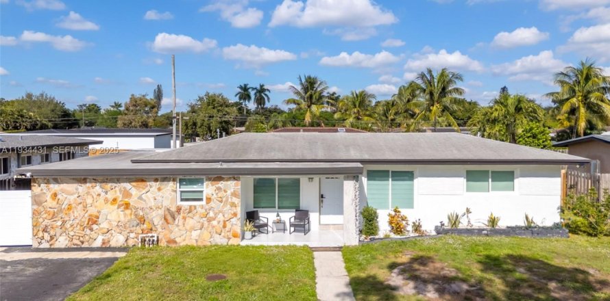 Casa en Plantation, Florida 3 dormitorios, 125.6 m2 № 1994746