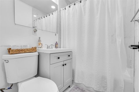 Casa en venta en Plantation, Florida, 3 dormitorios, 125.6 m2 № 1994746 - foto 22