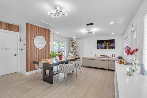 Casa en venta en Plantation, Florida, 3 dormitorios, 125.6 m2 № 1994746 - foto 8