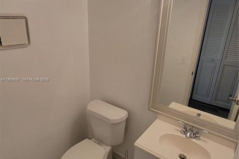 Condo in Boca Raton, Florida, 1 bedroom  № 2008149 - photo 5