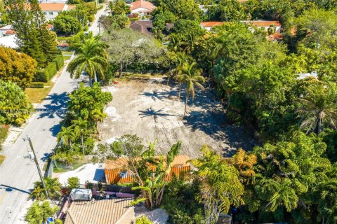 Terreno en venta en Miami Beach, Florida № 2041938 - foto 9