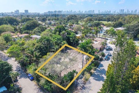 Terreno en venta en Miami Beach, Florida № 2041938 - foto 2