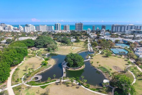 Terreno en venta en Miami Beach, Florida № 2041938 - foto 11
