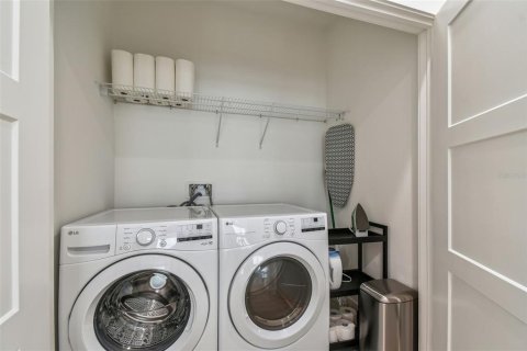 Снять в аренду таунхаус в Сент-Питерсберг, Флорида 3 комнаты, 231.42м2, № 1913834 - фото 6