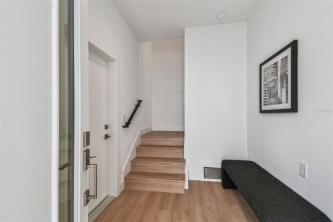 Снять в аренду таунхаус в Сент-Питерсберг, Флорида 3 комнаты, 231.42м2, № 1913834 - фото 20