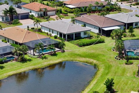 Купить виллу или дом в Брейдентон, Флорида 6 комнат, 178.28м2, № 1919571 - фото 3