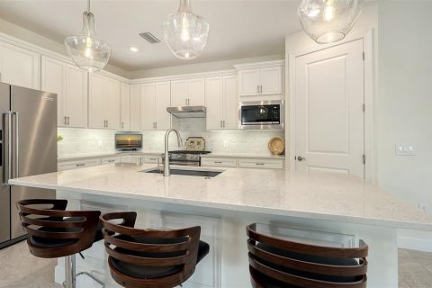 Купить виллу или дом в Брейдентон, Флорида 6 комнат, 178.28м2, № 1919571 - фото 22