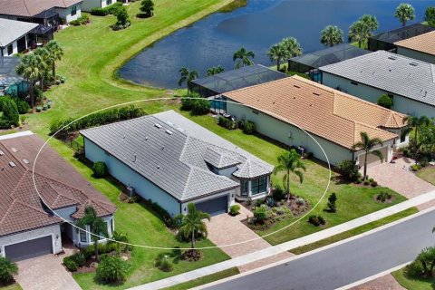 Купить виллу или дом в Брейдентон, Флорида 6 комнат, 178.28м2, № 1919571 - фото 2