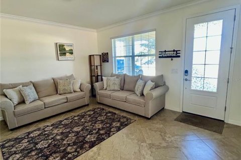 Villa ou maison à vendre à Punta Gorda, Floride: 5 chambres, 306.48 m2 № 2206091 - photo 4