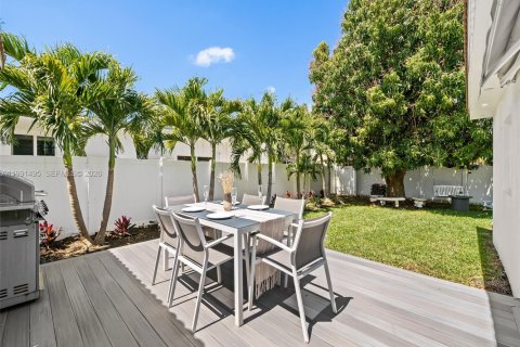 Casa en venta en Hollywood, Florida, 3 dormitorios, 185.71 m2 № 2056628 - foto 25