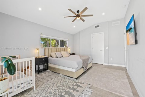 Casa en venta en Hollywood, Florida, 3 dormitorios, 185.71 m2 № 2056628 - foto 13