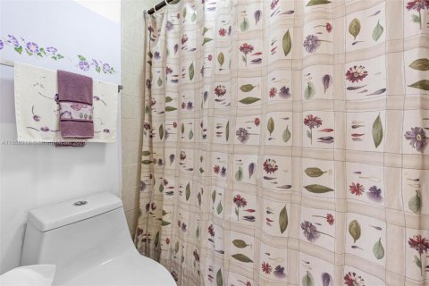 Condo in Pembroke Pines, Florida, 1 bedroom  № 1878439 - photo 23