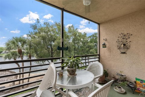 Condo in Pembroke Pines, Florida, 1 bedroom  № 1878439 - photo 27