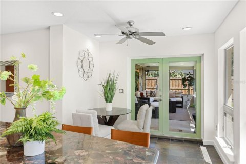 Villa ou maison à vendre à Sarasota, Floride: 3 chambres, 181.25 m2 № 2420479 - photo 15
