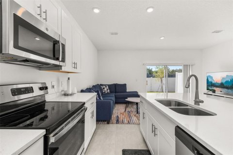 Adosado en alquiler en Kissimmee, Florida, 3 dormitorios, 126.81 m2 № 1806818 - foto 9