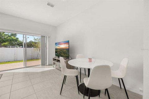 Adosado en alquiler en Kissimmee, Florida, 3 dormitorios, 126.81 m2 № 1806818 - foto 15