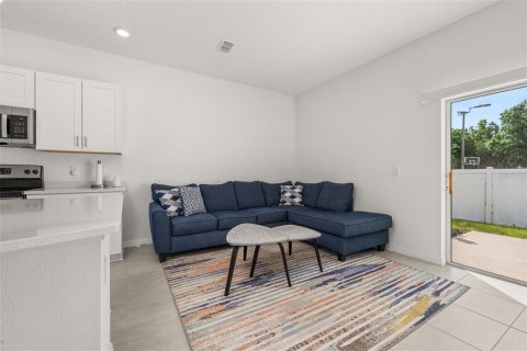Adosado en alquiler en Kissimmee, Florida, 3 dormitorios, 126.81 m2 № 1806818 - foto 11