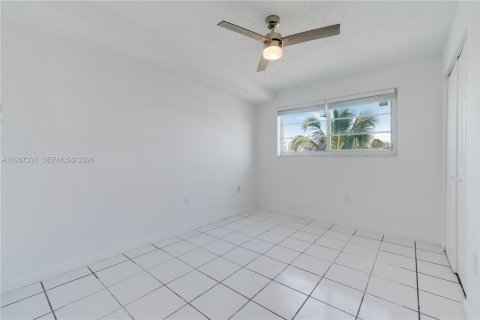 Copropriété à louer à Miami Beach, Floride: 2 chambres, 80.27 m2 № 1995217 - photo 17