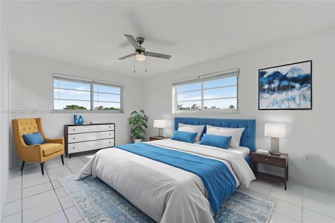 Copropriété à louer à Miami Beach, Floride: 2 chambres, 80.27 m2 № 1995217 - photo 2