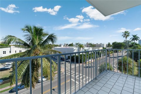 Copropriété à louer à Miami Beach, Floride: 2 chambres, 80.27 m2 № 1995217 - photo 8