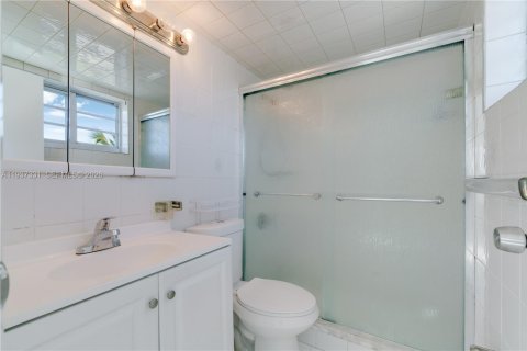 Copropriété à louer à Miami Beach, Floride: 2 chambres, 80.27 m2 № 1995217 - photo 23