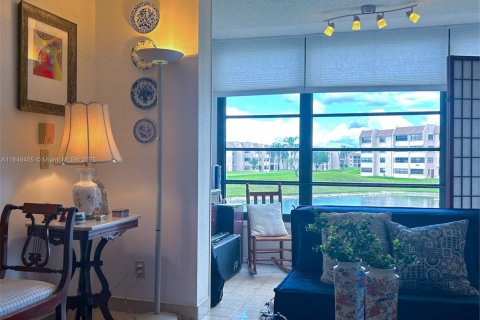 Condo in Sunrise, Florida, 1 bedroom  № 1846056 - photo 8