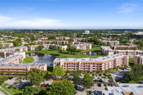 Condo in Sunrise, Florida, 1 bedroom  № 1846056 - photo 3
