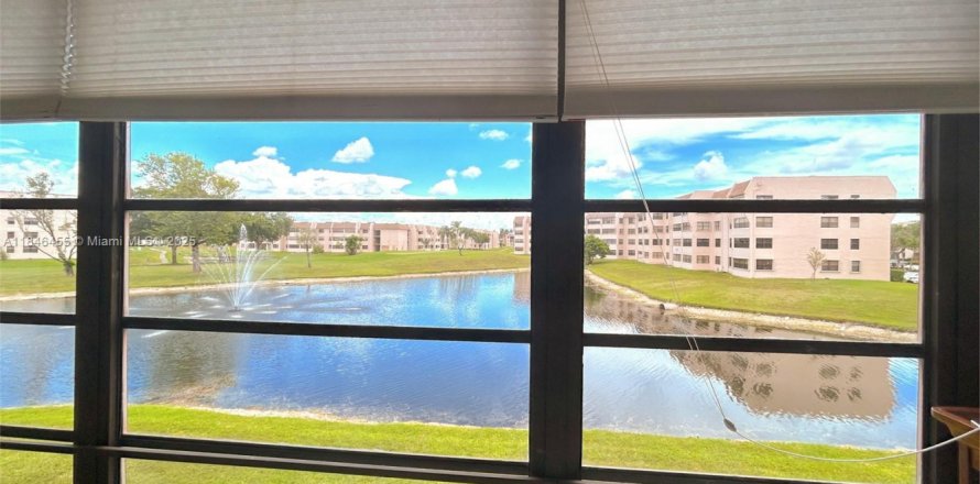 Condo in Sunrise, Florida, 1 bedroom № 1846056