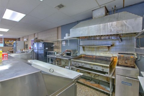 Immobilier commercial à vendre à Riverview, Floride: 388.42 m2 № 2330767 - photo 16