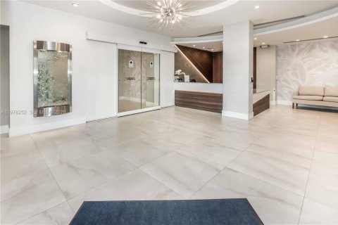 Copropriété à vendre à Hollywood, Floride: 2 chambres, 112.23 m2 № 2328484 - photo 22